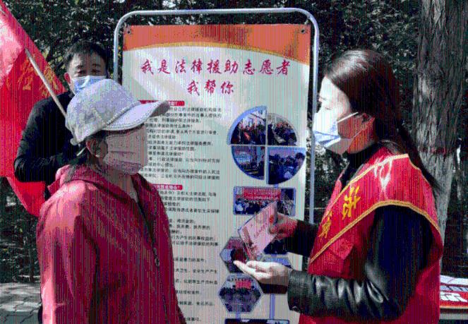 市台办组织走访慰问困难群众